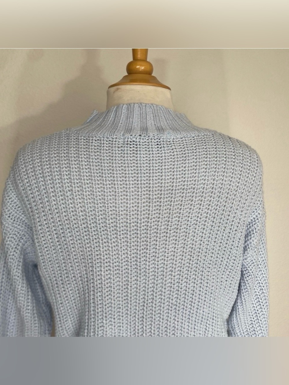 Love Change Italy Women's Baby Blue Chunky Knit Crop Sweater Size Large Casual - Picture 7 of 16